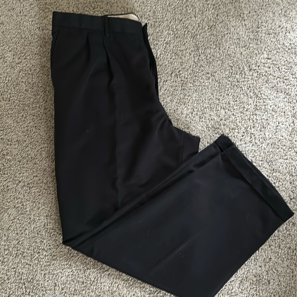 Men’s Savane black pleated dress pant 40/32